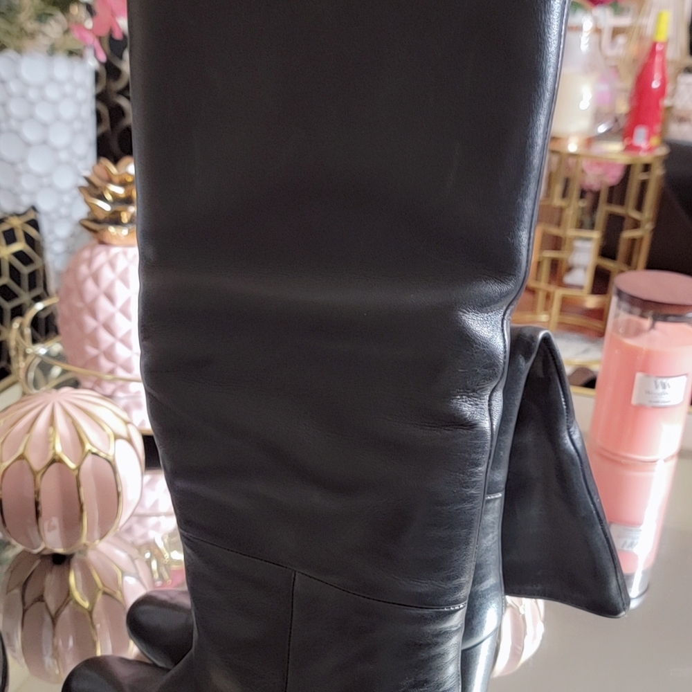 Stuart Weitzman Elegant Black Leather Women's Boots